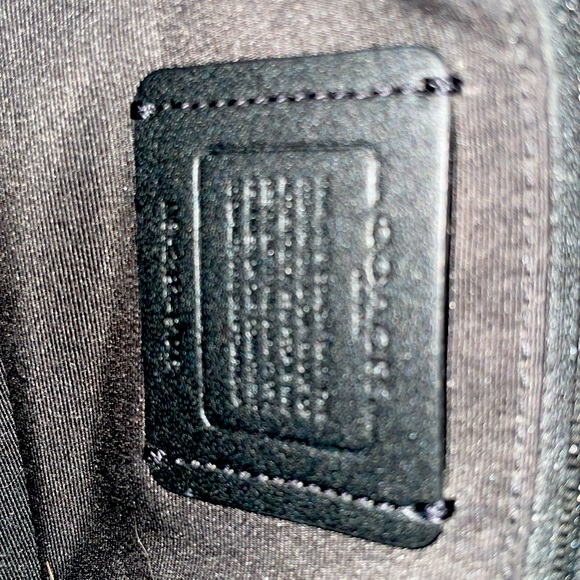 Coach 91016 Lily Carry All color block signature canvas woman’s handbag - Picture 6 of 8